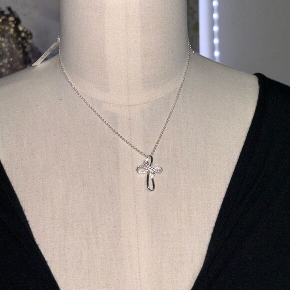 Jewelry - Find silver plated cross diamond necklace